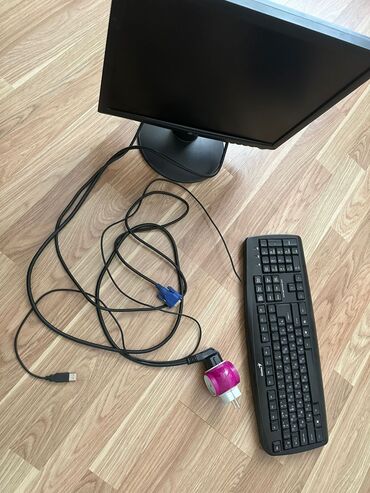 Monitorlar: Yaxşı vəziyyətdədir . 50 manata tecılı satilir