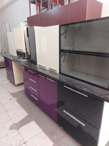 Mətbəx mebeli: Metbex mebeli 370 azn satilir‼️qaz aspirator verilir.moyka yeri