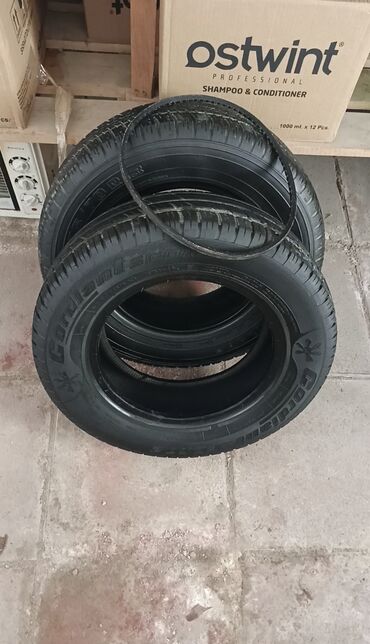 Təkərlər: 2 ədəd (R13) zapaska təkər. Üstündə kiçik remen hədiyyə. Jiquli maşını