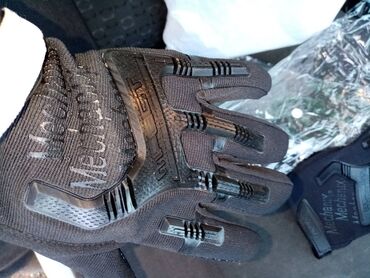 Sportska odeća: Rukavice, Novo — 8