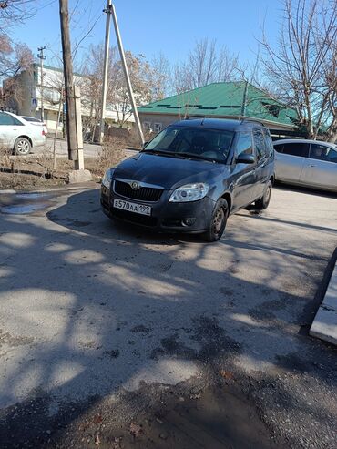 Skoda: Skoda Roomster: 2008 г., 1.4 л, Механика, Бензин, Универсал