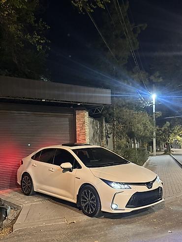 start: Toyota Corolla: 2023 г., 1.8 л, Гибрид, Седан — 3