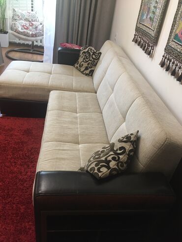 диваны бу каракол: Бурчтук диван, түсү - Саргыч боз, Колдонулган