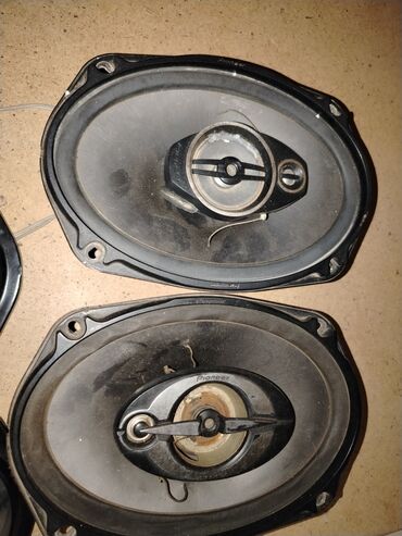 işlənmiş hard disk: İşlənmiş Pioneer Kolonka, Növ - Sabvufer, rəng - Qızılı