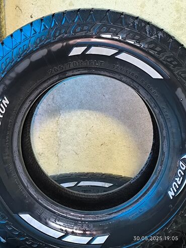 таблетка р16: Продается комплект шин 265/70 R16 LT состояние почти новый не одного
