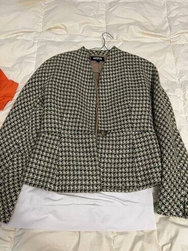 Toy paltarları: Ağ rəngli zərif gəlinlik - Model: baldırdan enən düz/yarı-fleyta — 11