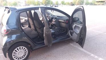 Toyota: Toyota Aygo: 1 l. | 2009 έ. Χάτσμπακ — 4