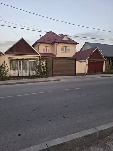 дом у озера: Дом, 220 м², 8 комнат