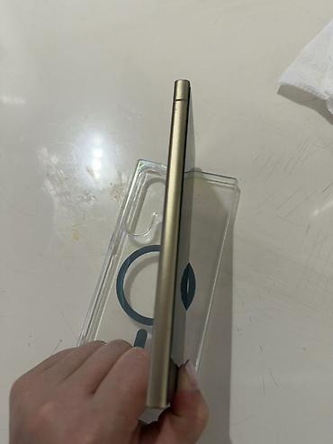 one plus 3: Samsung Galaxy S23 Ultra, Б/у, цвет - Бежевый — 2
