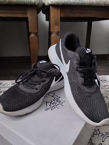 обувь 34: Мужские кроссовки, 40.5, Nike, Б/у, цвет - Черный — 2