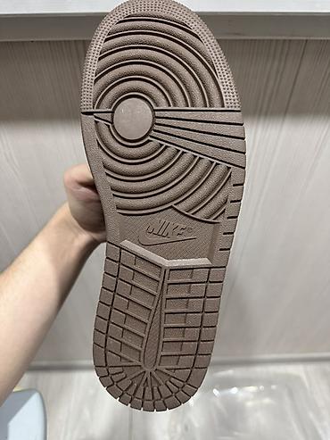 Кроссовки и спортивная обувь: ОРИГИНАЛ ОРИГИНАЛ ОРИГИНАЛ 43 размер не ношеные не носил НОВЫЕ По — 3