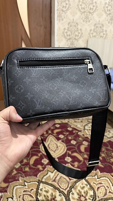 барсетка луи: Барсетка, Louis Vuitton, Материал: Экокожа, Застежка на молнии, Новый — 3