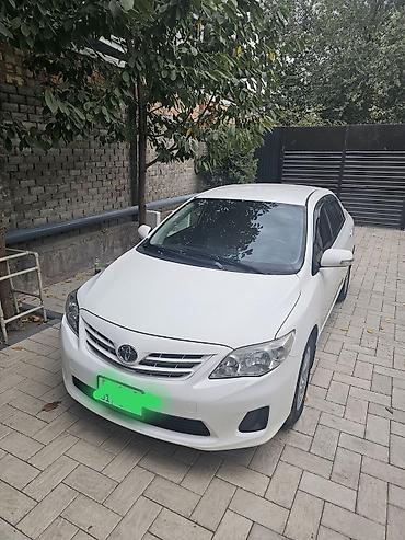Toyota Corolla: 2013 г., 1.6 л, Автомат, Бензин, Седан