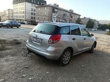 на опель вектра а: Автомобиль Toyota Matrix серебристого цвета с характерной формой