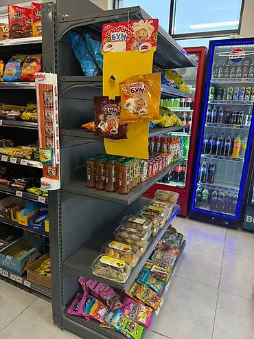 Торговое оборудование для продуктового магазина — комплект стеллажей с