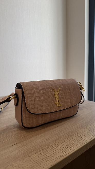 сумка унисекс: Оригинальная сумка Saint Laurent бежево розового цвета. Очень — 1