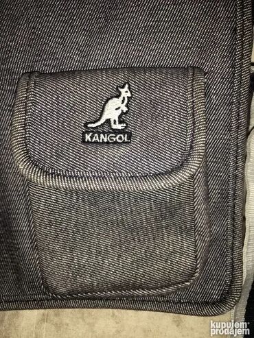 Ostala muška odeća: Original KANGOL torbica Dimezije 20cm x 25cm, debljina 5cm Unutra — 2