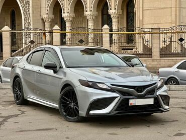 т 25 троктор: Toyota Camry: 2022 г., 2.5 л, Автомат, Гибрид, Седан