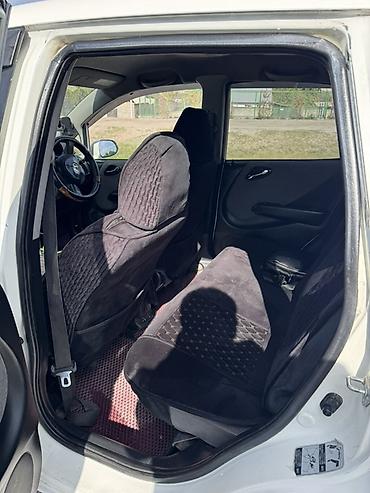 фит красный: Honda Fit: 2002 г., 1.3 л, Хэтчбэк — 3