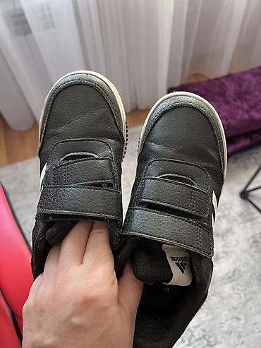 фирменная обувь из италии: Детские кроссовки Adidas ОРИГИНАЛ ПОКУПАЛИ в Дубае (на широкую ногу) — 1