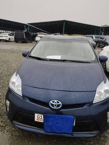 такта гая: Toyota Prius: 2015 г., 1.8 л, Автомат, Гибрид, Хэтчбэк