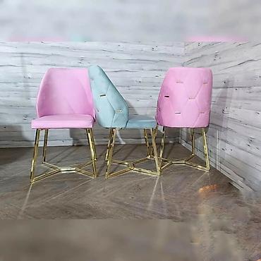 Stolice: Barske/dining stolice sa zlatnim metalnim nogama i mekanim — 16