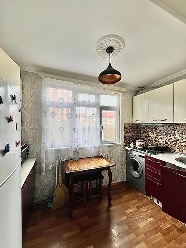 Uzunmüddətli kirayə mənzillər: Ideal variant! 🏠 Neftçilər metrosunun çıxışında 3 otaqlı mənzil — 8