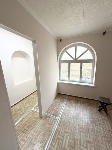 Долгосрочная аренда домов: 200 м², 7 комнат, Видеонаблюдение, Забор, огорожен, Парковка at lalafo.kg — 22 Долгосрочная аренда домов: 200 м², 7 комнат, Видеонаблюдение, Забор, огорожен, Парковка — 22