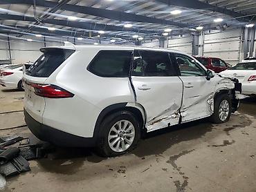 inter: Toyota Grand Highlander: 2024 г. — 5