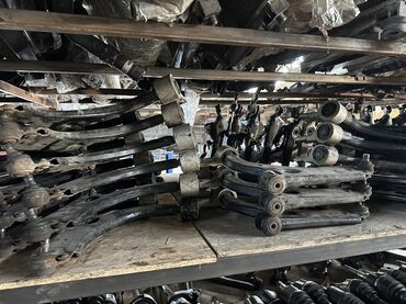 Другие автозапчасти: Большой выбор б/у автозапчастей, включающий ступицы, подшипники — 13