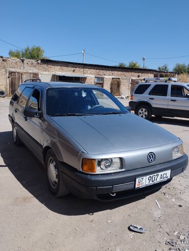 Volkswagen: Volkswagen Passat: 1991 г., 1.8 л, Механика, Бензин, Универсал