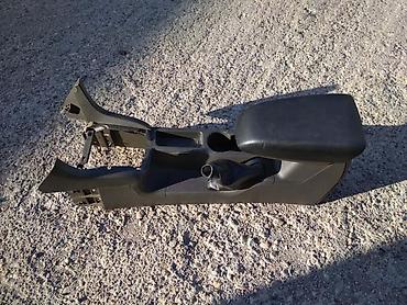 b6 1817: NASLON ZA RUKU ZA FORD FOCUS OD 2004. DO 2008. GOD. | Naslon za ruku — 1