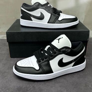 Другая женская обувь: Кроссовки Air Jordan 1 Low Доступны размеры с 36 по 44. Новые, с