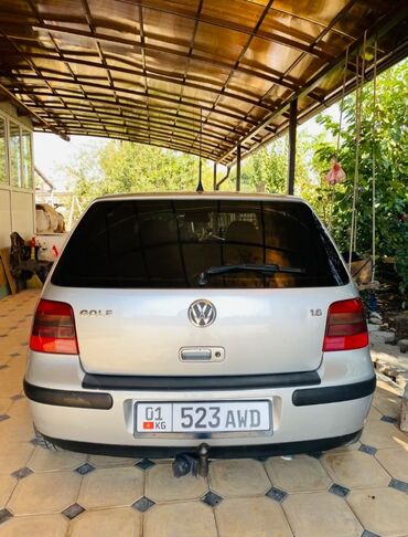 Volkswagen: Volkswagen Golf: 2001 г., 1.6 л, Автомат, Бензин