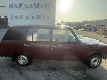 VAZ (LADA): VAZ 2104 universal – tünd qırmızı rəng Xüsusiyyətlər: - Korpus: 5 — 11
