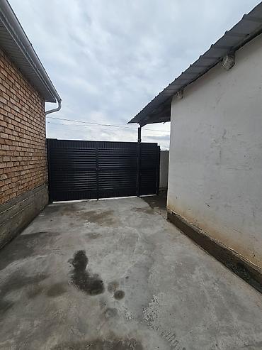 5: Продаётся дом в г. Балыкчы, адрес: ул. Ленинградский, 16а. 4 комнат — 6