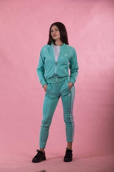 springfield cacak: Ženska komplet trenerka 
S M L XL 2XL 
Cena 3000 din j — 9