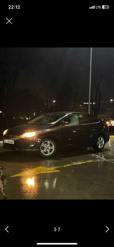 антена на авто: Ford Focus седан, черный цвет. Кузов и экстерьер: - Седан, 4 двери -