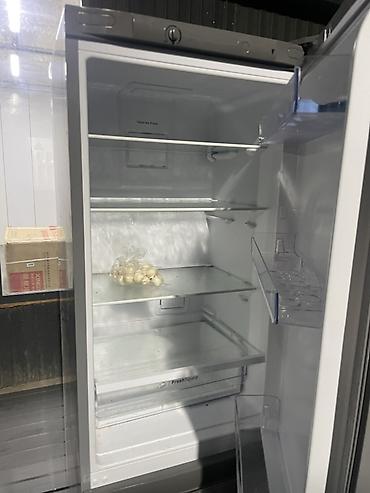 mini refrigerator: Однокамерный холодильник с нижней морозильной камерой, серый — 1