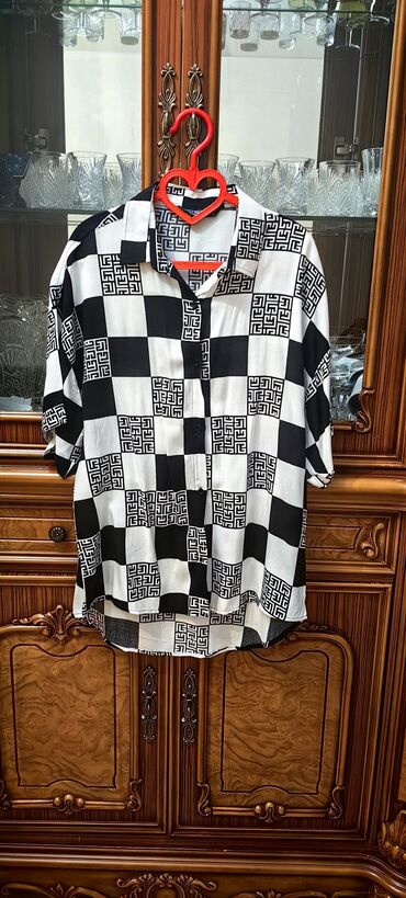 Köynək və bluzalar: Brend: Perfect Brown (Woman) Bədən ölçüsü: EUR M / MEX M / UK 38 — 1