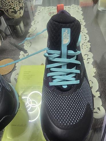 Patike: Prodajem ženske patike The north face, broj 40 evropski, US 9, nove — 9