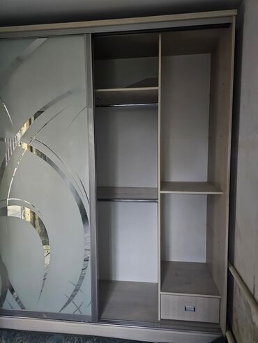стол для ноутбука бишкек: Шкаф-купе 22000сом в хорошо состоянии с современным дизайном