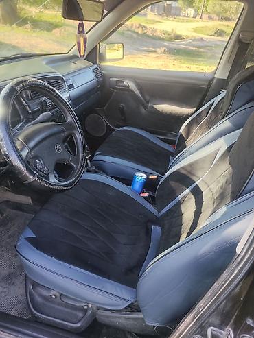 Унаа сатуу: Volkswagen Vento: 1992 г., 1.8 л, Кол менен иштөөчү, Бензин, Седан — 5