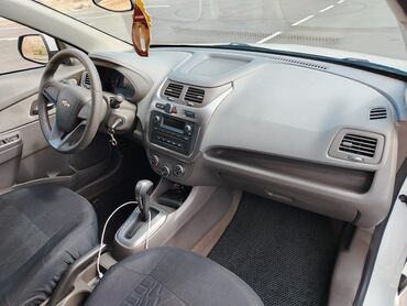 Chevrolet: Arenada depozit 1000azn günlük 30azn yeni maşındi buraxılış karti var — 3