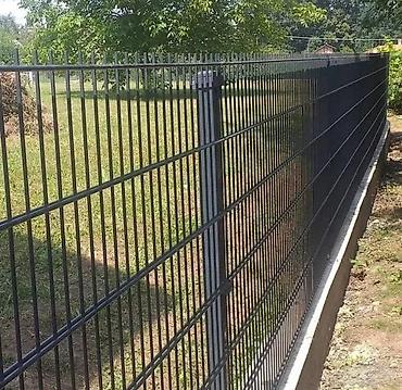 Proizvodi od rolovanog metala, metalni kanali: Panelne ograde 2d 868 mm cink + pvc. Panelne ograde Fence system doo — 2