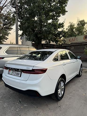 продаю виш: Geely : 2022 г., Электромобиль, Седан — 4