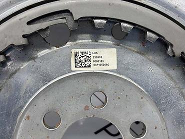 ponuda za prevoz robe: ZAMAJAC ZA VOLKSWAGEN POLO, TARO, T-ROC . - 03F 105 266 C | — 4