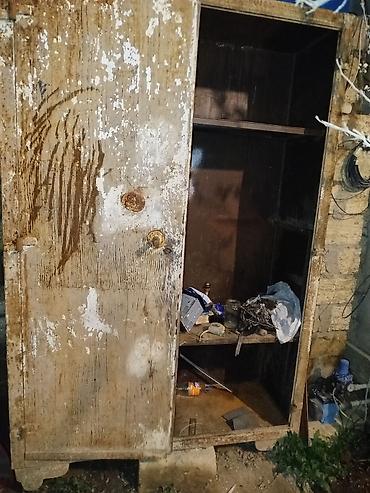 divan kohnə: Metall şkaf – iki qapılı, ikigözlü daxili quruluş - Material: qalın — 2