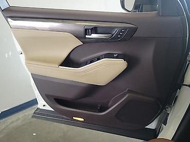 Toyota: Toyota Highlander: 2021 г., 2.5 л, Автомат, Гибрид, Кроссовер — 8