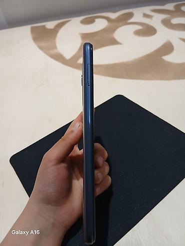 смарт чсы: Tecno Spark 8C, Б/у, 64 ГБ, цвет - Синий, 2 SIM — 4